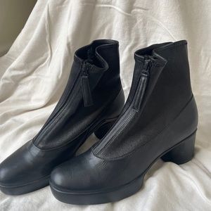 Ecco Shape Sculpted Motion Ankle Black Platform Boots